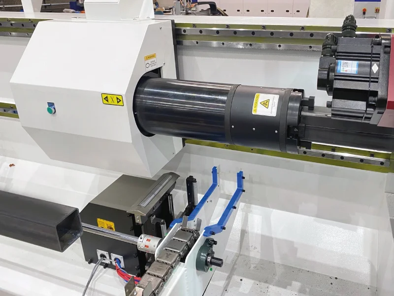 taglio-laser-tubo-universale-tubolari-travi