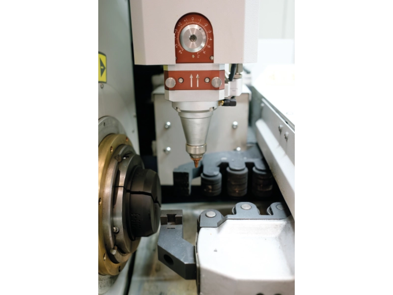 automazione-carico-scarico-taglio-laser-tubi